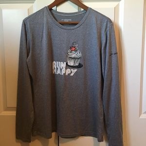 Long sleeve athletic shirt